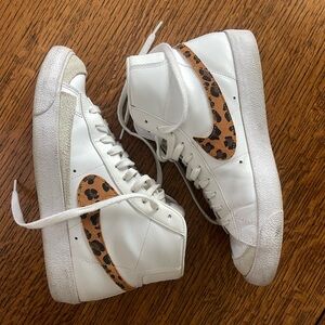 Nike Women's ‘77 blazers Leopard